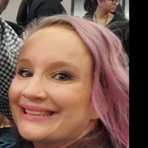 Meet your Posher, Linzi